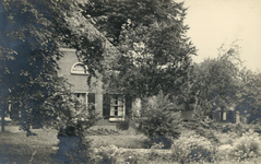 126015 Gezicht op boerderij Maria's Hoeve (Lageweide 14) te Utrecht.N.B. Het adres is ca. 1950 gewijzigd in Lageweide 28.